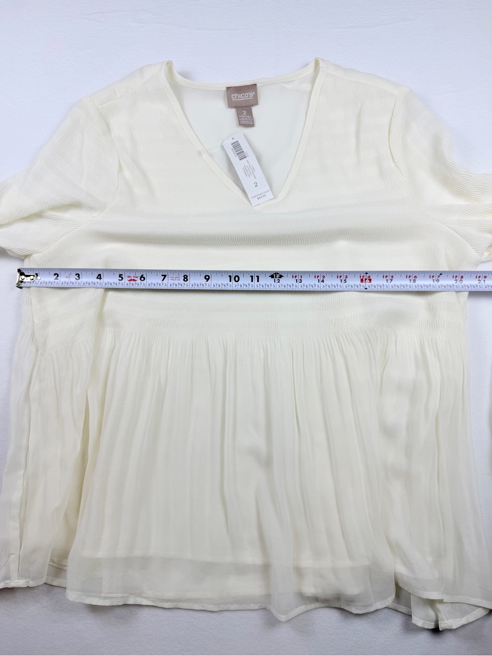 Chico's White V-Neck Long Sleeve Pleated Babydoll Blouse Size 2 / L NWT - Picture 4 of 7